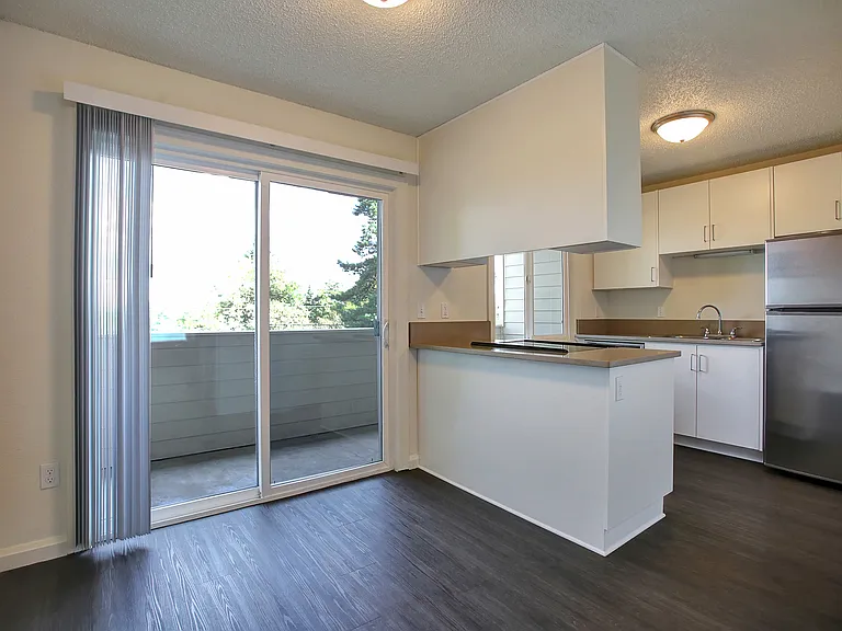 Ironwood Apartments — Photo 14
