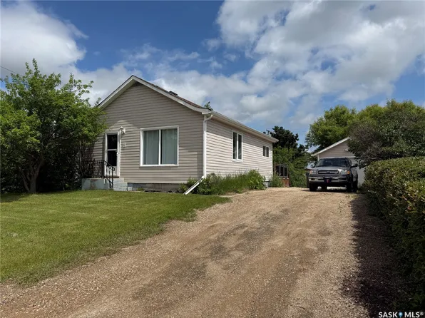 390 Alberta Street, Melville, SK S0A 2P0