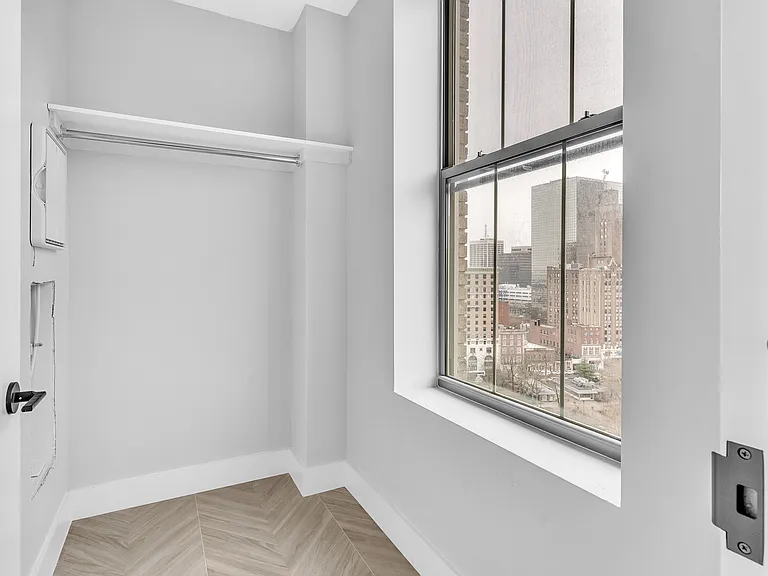 The Griffith Building — Photo 18