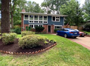 3002 Pine Spring Rd, Falls Church, VA 22042