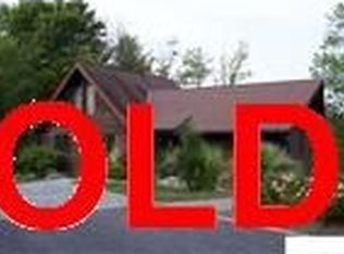 54 Manhattoes Dr, Athens, NY 12015