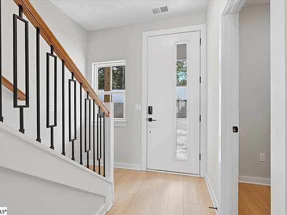 3rd image of 215 Whatley Cir
