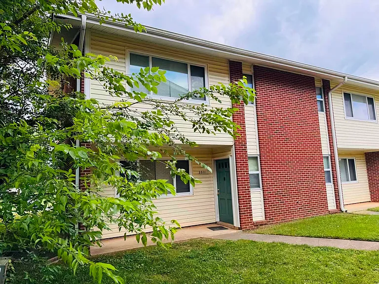 2311 Champion Ct — Photo 1