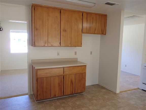 5th image of 109 Westgate Dr