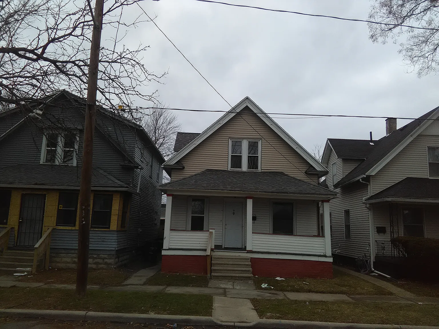1229 Moore St photo 1