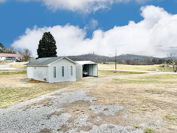 3rd image of 602 Govers Ln