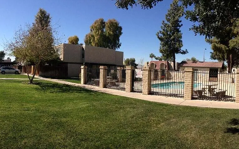 6002 W Townley Ave — Photo 9