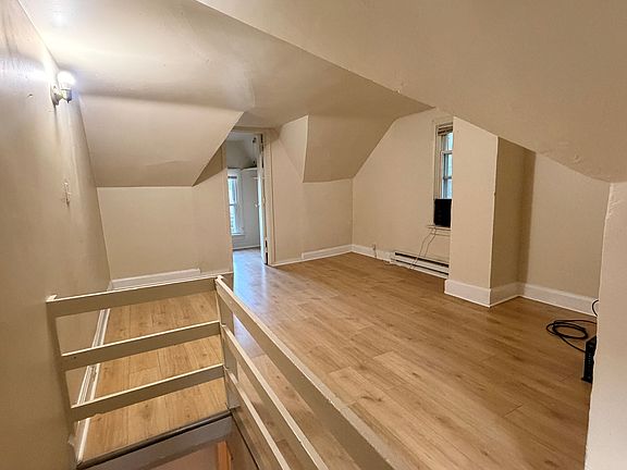 5th image of 117 Walnut St Floor 2