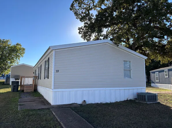 920 Clearleaf Dr Trailer 73, Bryan, TX 77803