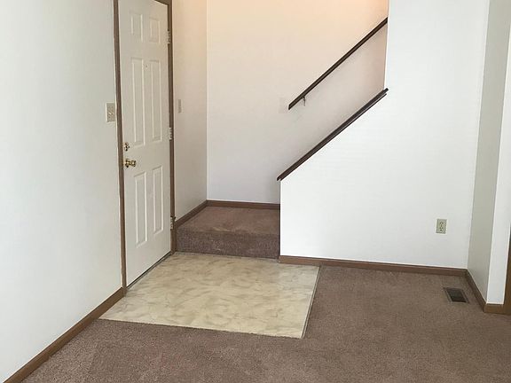 4th image of 732 Loomis Ave