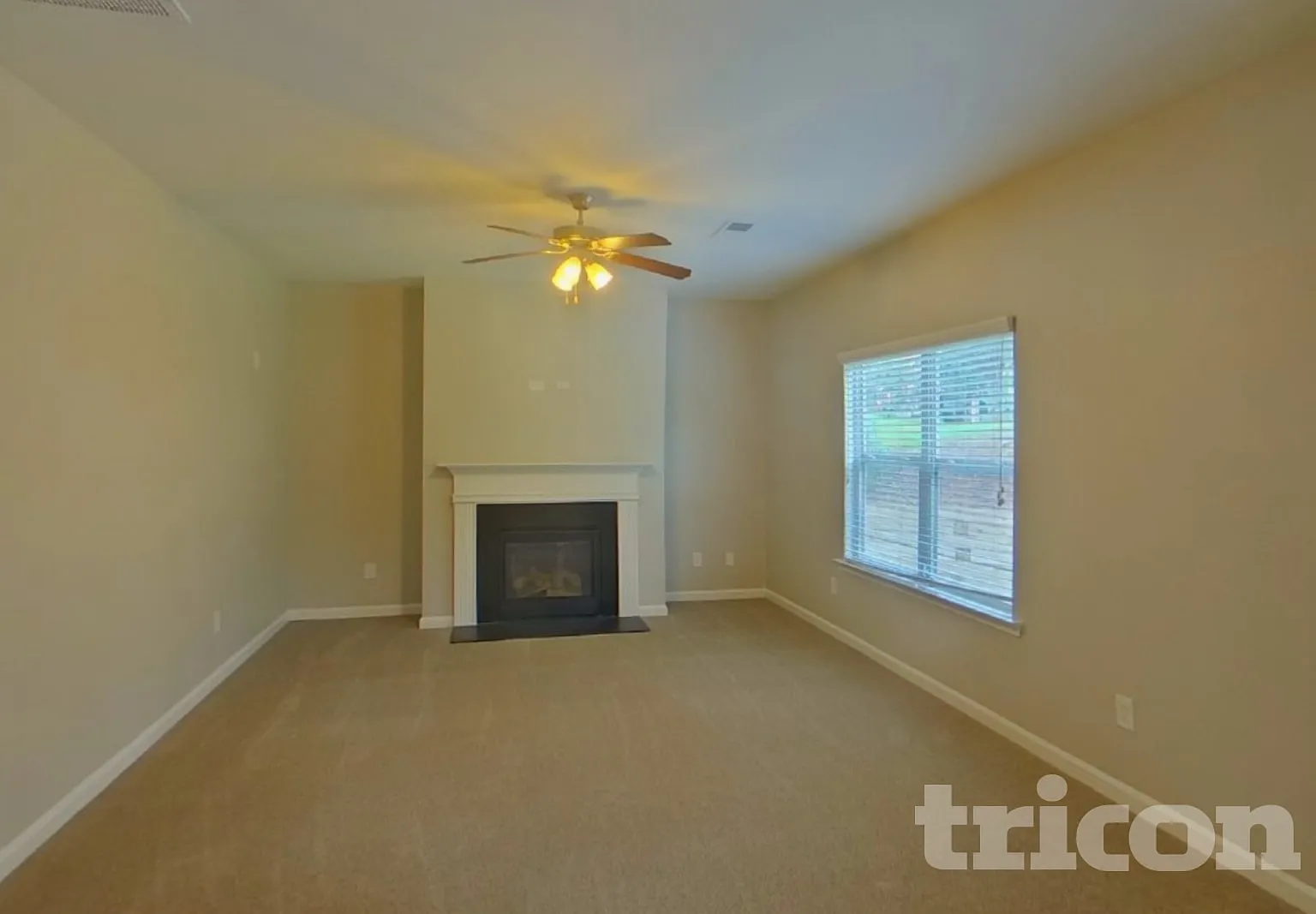 5702 Pahaska Court Ellenwood GA — Photo 2