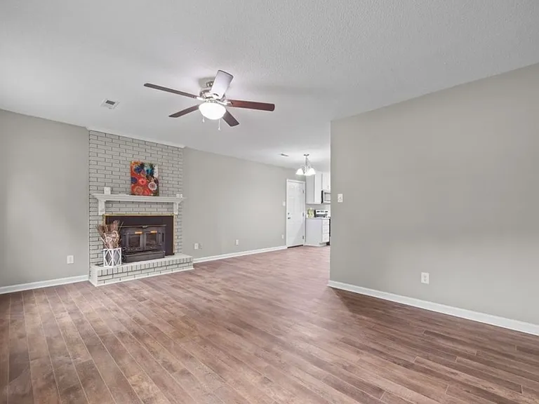 615 Wallingford Ct — Photo 9