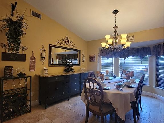 4th image of 6151 Laurelwood Dr