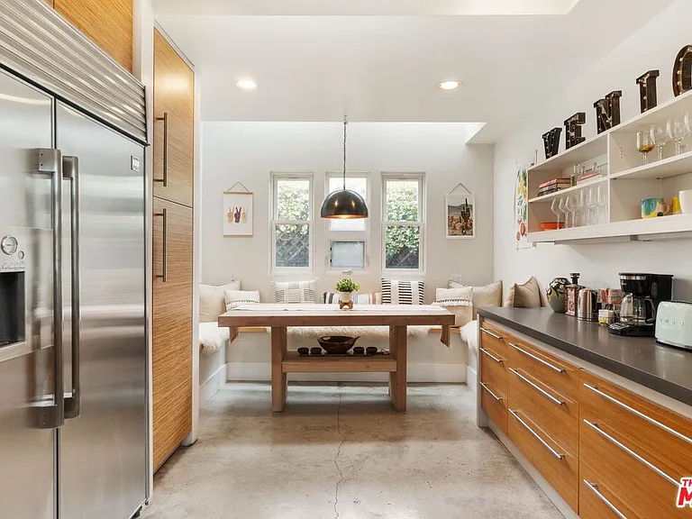 678 Broadway St — Photo 2