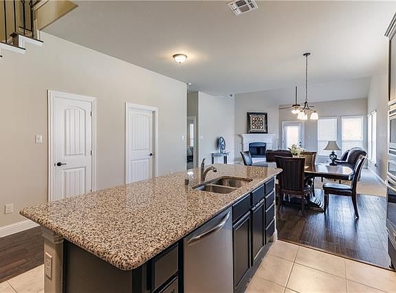 3rd image of 200 Fisk Ln