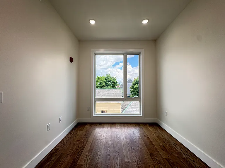 40 Lembeck Ave #307 — Photo 6