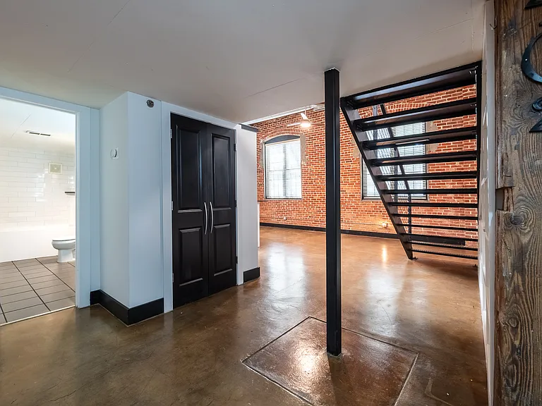 644 Wells St SW #7 — Photo 24