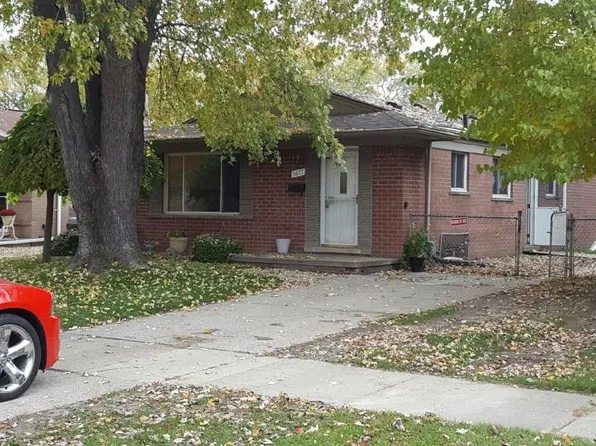 5677 Roosevelt Blvd, Dearborn Heights, MI 48125