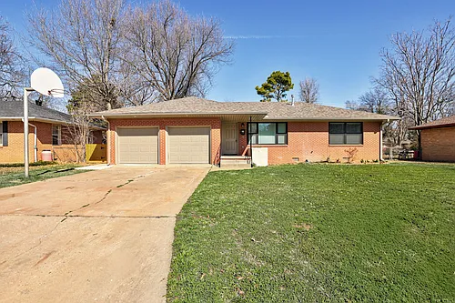1219 Leslie Ln Photo 1