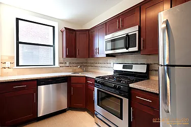 Rented by aptsandlofts.com