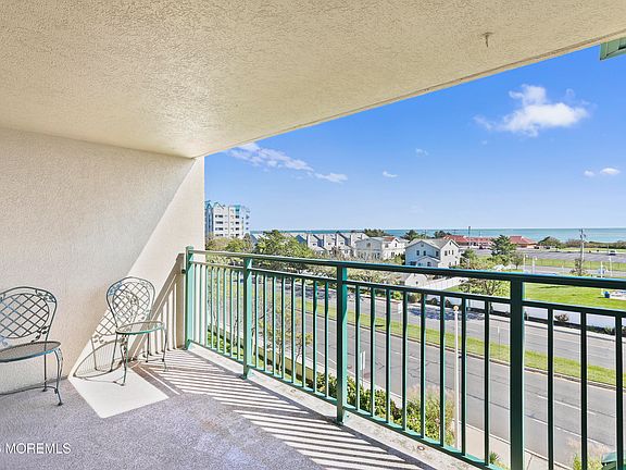 5th image of 422 Ocean Boulevard N #4F
