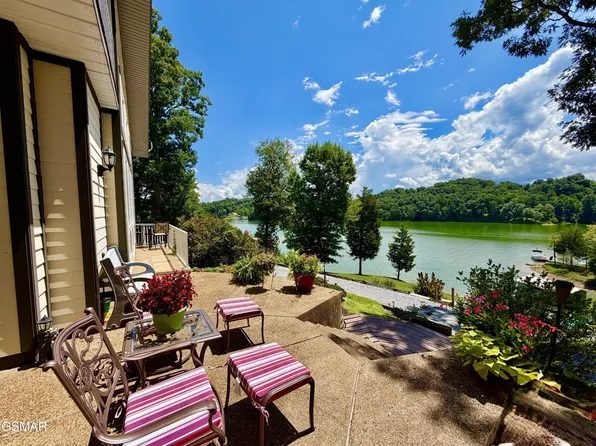 1910 Laramie Trl, Dandridge, TN 37725