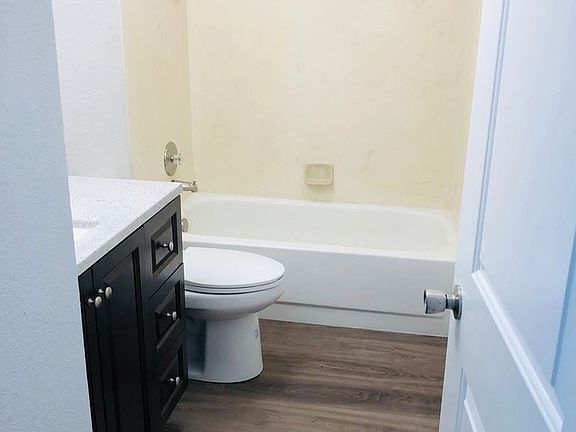 3rd image of 1728 S 305th Pl APT D