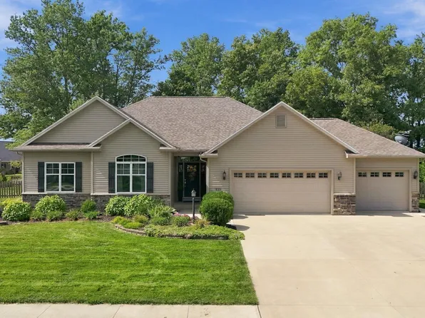 326 Oak Forest Dr, Bluffton, IN 46714