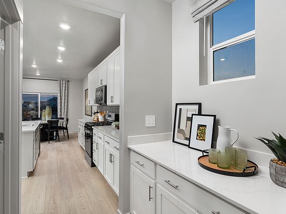 SLC_Willow_ 2412_Kitchen_C_903-N-200-E-Santaquin-UT.jpg