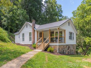 173 Buds Dr, Clyde, NC 28721