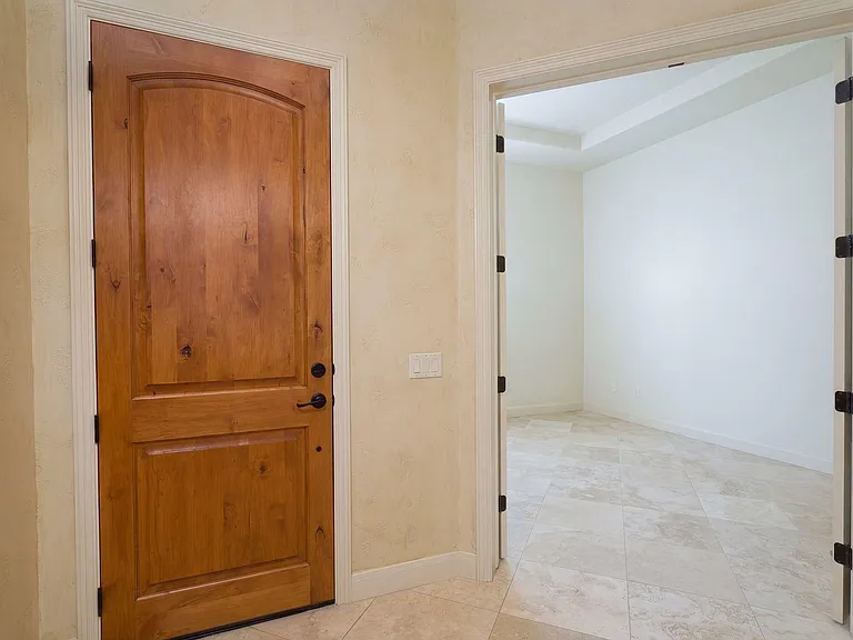104 Cedar Glen Cv — Photo 4
