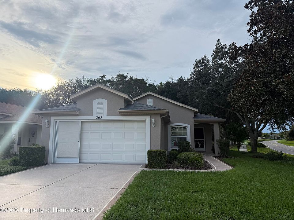 1st image of 265 Center Oak Cir