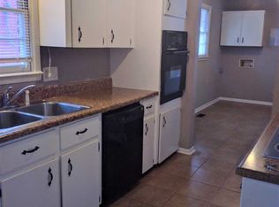 118 Valley View Dr, Warner Robins, GA 31088