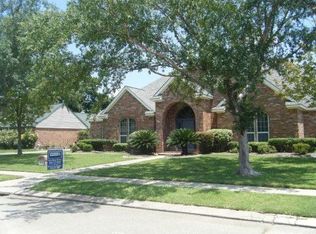 824 Cherokee Ave, Port Neches, TX 77651