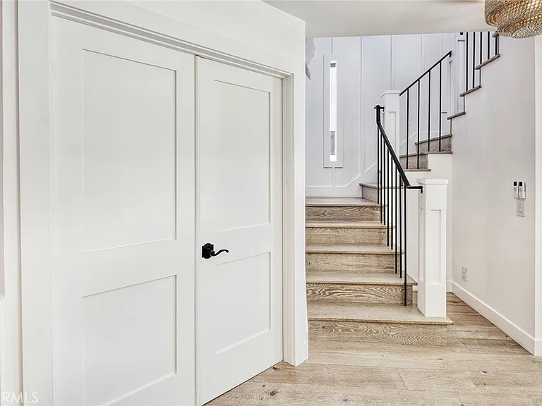 705 Larkspur Ave — Photo 37