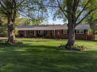 5250 Stevin Dr, Paducah, KY 42001