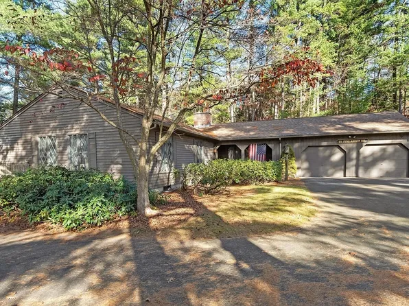 81 Pine Arden Dr, West Boylston, MA 01583