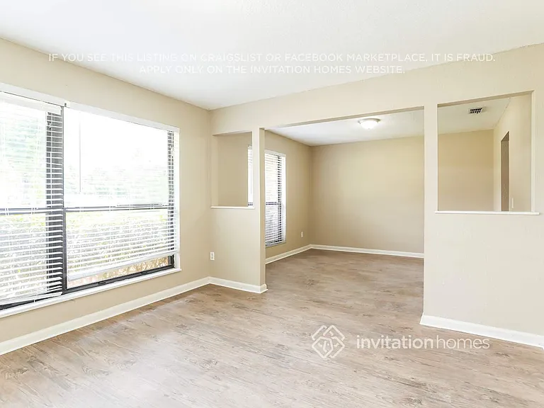 8323 Country Creek Blvd — Photo 10