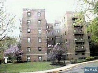 1st image of 2339 Hudson Ter APT C6