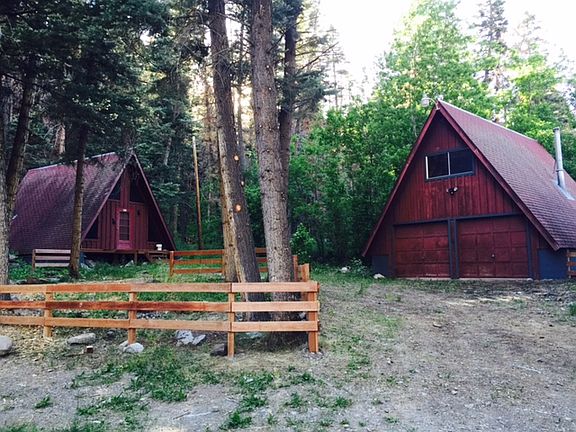 Aframe(left), garage(right)