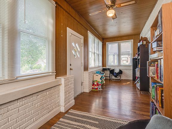 5th image of 1529 W Sullivan St