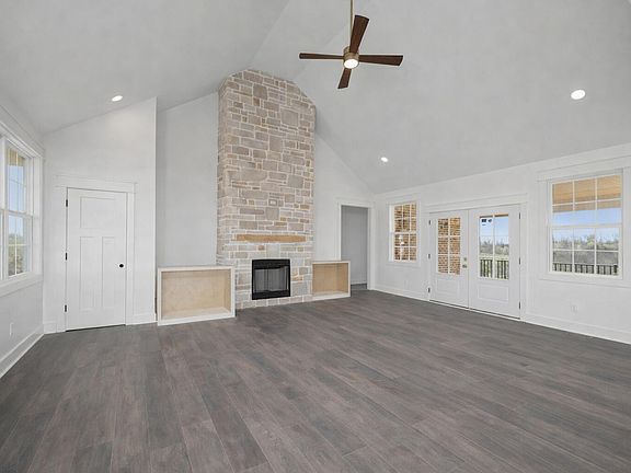 3rd image of 125 Three Forks Rd