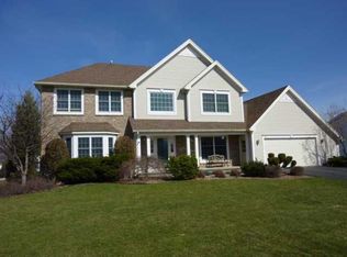 453 Red Spruce Ln, Rochester, NY 14616