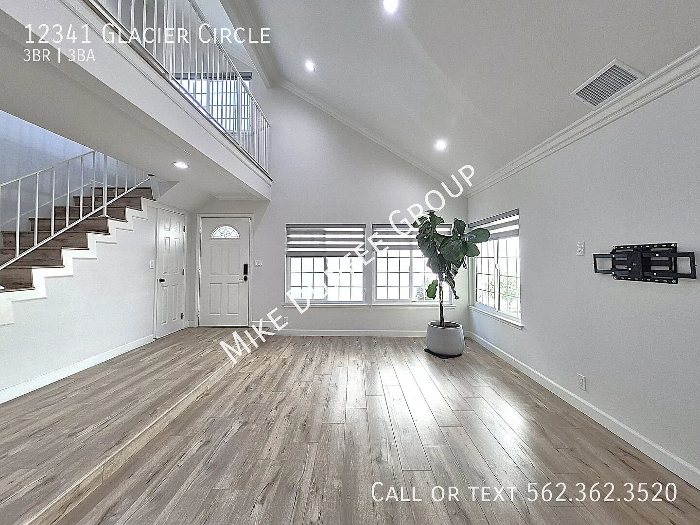 Beautiful Two-Story Single-Family Home on a Quiet Cul-De-Sac in the Parkewood Community — Photo 2