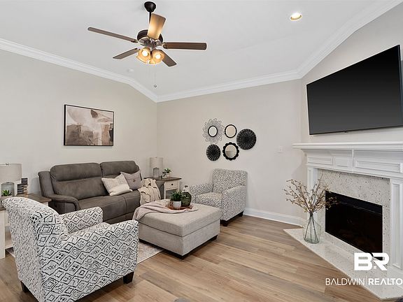 4th image of 1093 Ruisseau Dr