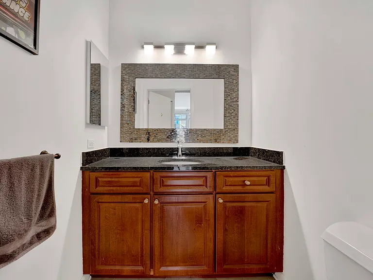 1200 W Monroe St #412 — Photo 21
