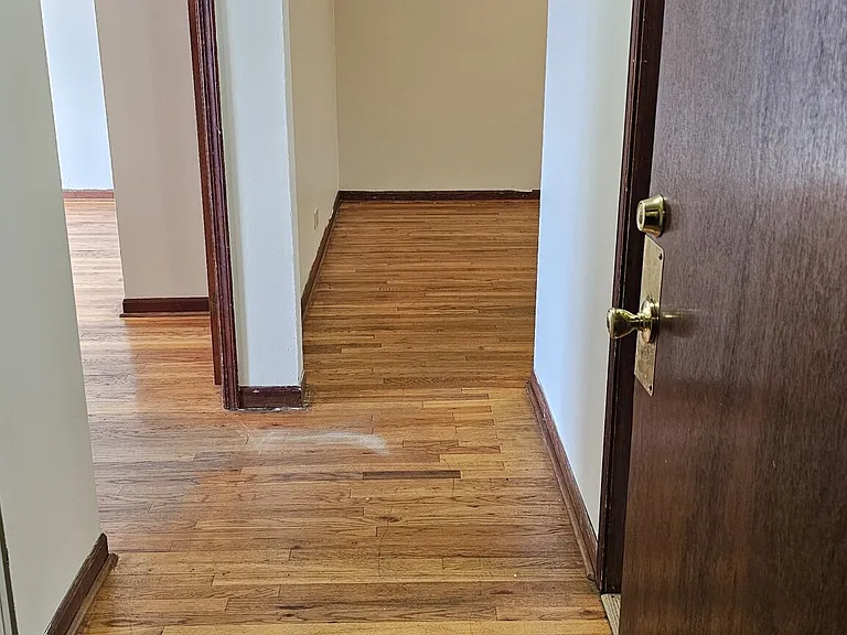 3153 W Argyle St #2W — Photo 1