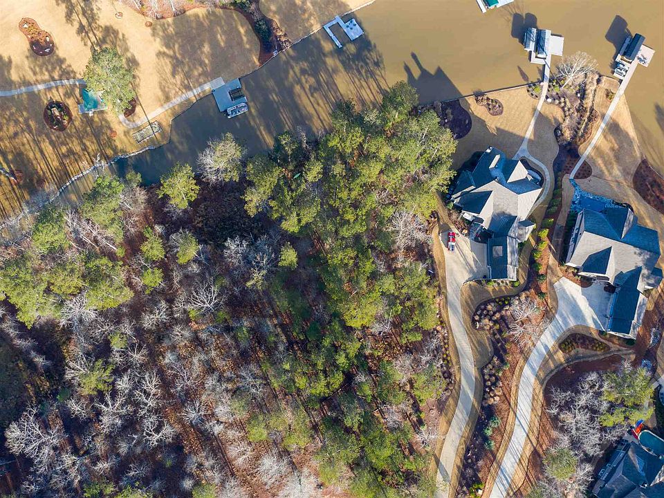2nd image of 1041 Club Drive Cir #3