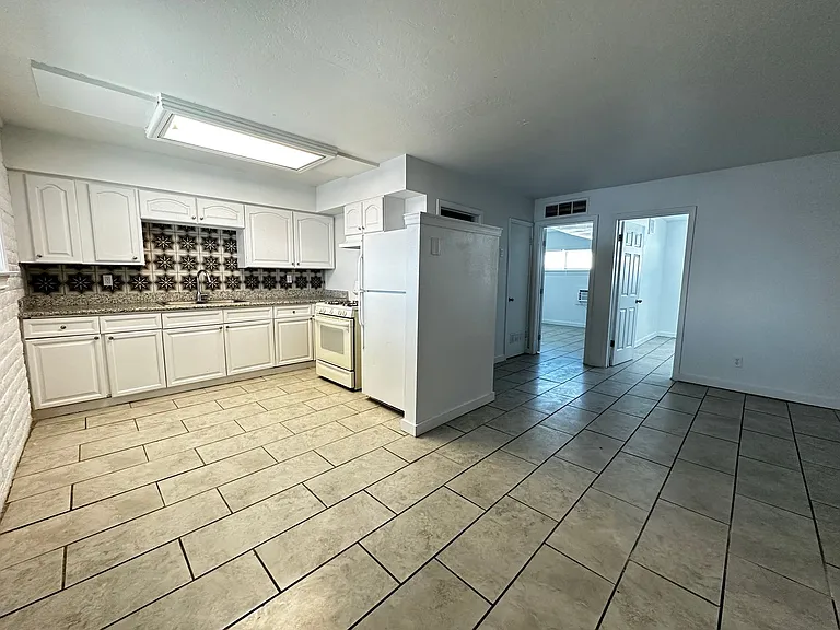 13913 N Palm St #14 — Photo 10