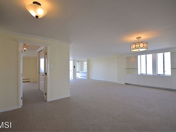 5th image of 2200 Pacific Ave APT 6C